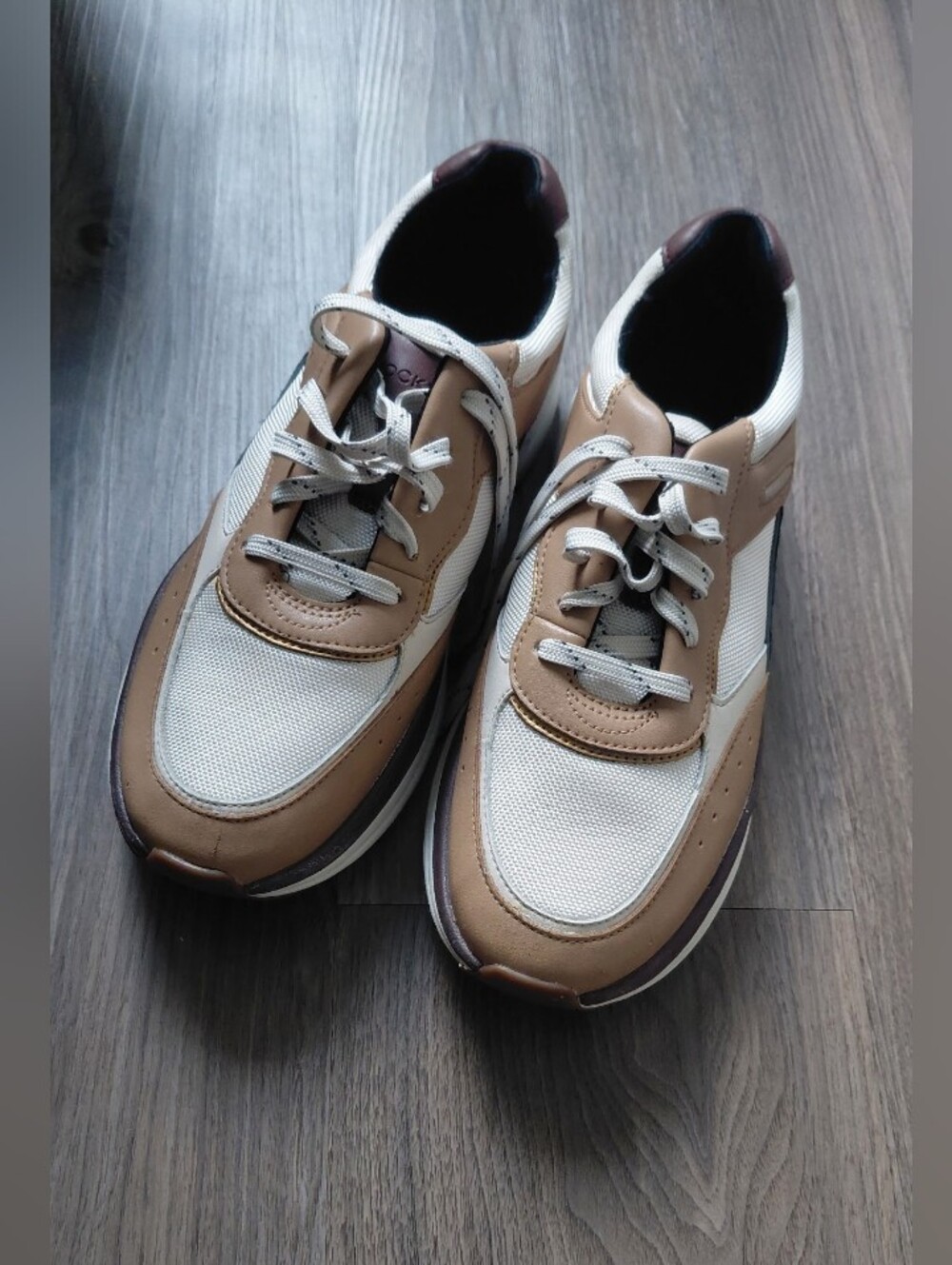 Casual Leather-Trim Sneakers in Beige and White